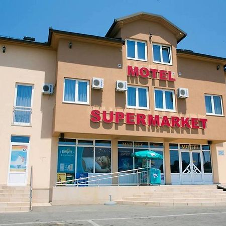 Motel Braca Lazic Bijeljina Exterior photo