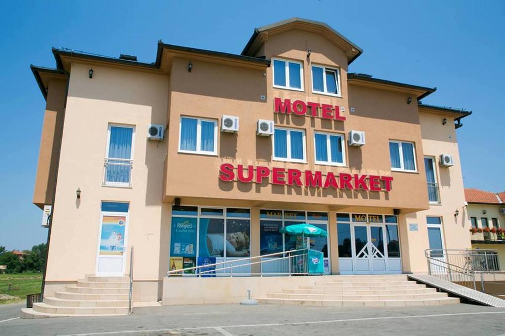 Motel Braca Lazic Bijeljina Exterior photo
